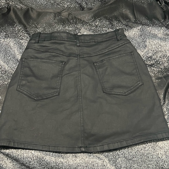 Primark faux leather skirt - Picture 3 of 3